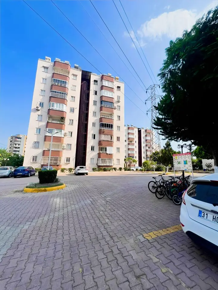 AKKENTTE SAYAPARKIN ÜSTÜNDE MUHTEŞEM KONUMLU FUL YAPILI DAİRE