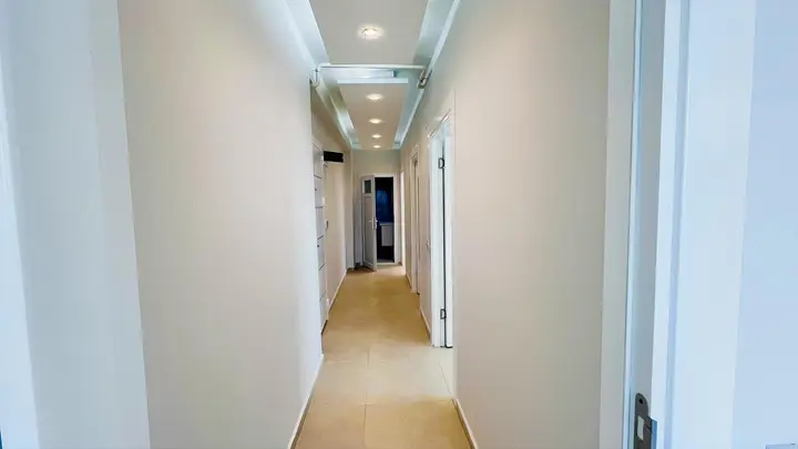 YENİŞEHİR 50. YILDA ULTRA LÜKS SATILIK 2+1 DAİRE - fotoğraf 2