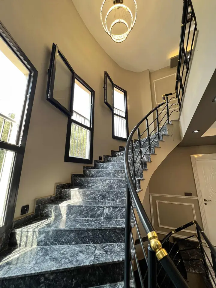 MRS'DEN BULUKLUDA TRIPLEX HAVUZLU VİLLA İÇİ FUL YAPILI MASRAFSIZ - fotoğraf 4