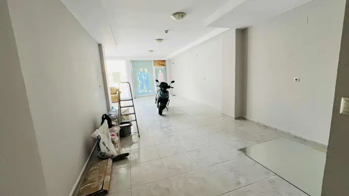 YALINAYAKTA KİRALIK DÜKAN