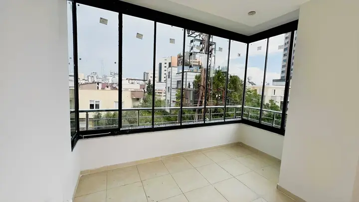 YENİŞEHİR 50. YILDA ULTRA LÜKS SATILIK 2+1 DAİRE - fotoğraf 3