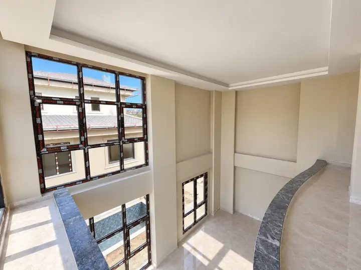 MRS GAYRİMENKUL'DEN Mezitli Kuyulukta Satılık Tripleks Villa - fotoğraf 5