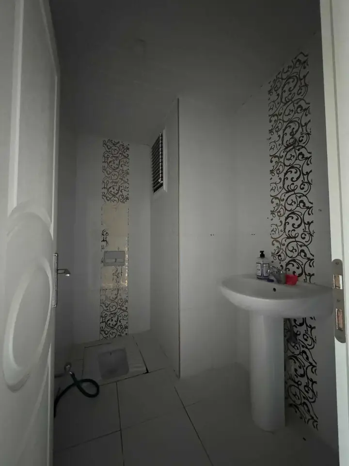 ARPAÇSAKARLARDA KİRALIK 3+1 TEMİZ DAİRE - fotoğraf 4