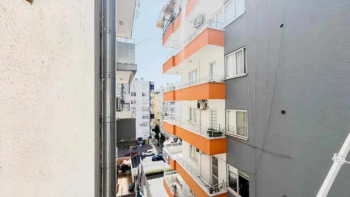 POZCU GÜVENEVLERDE YENİLENMİŞ ARA KAT 3+1 BAĞIMSIZ MUTFAK - fotoğraf 4