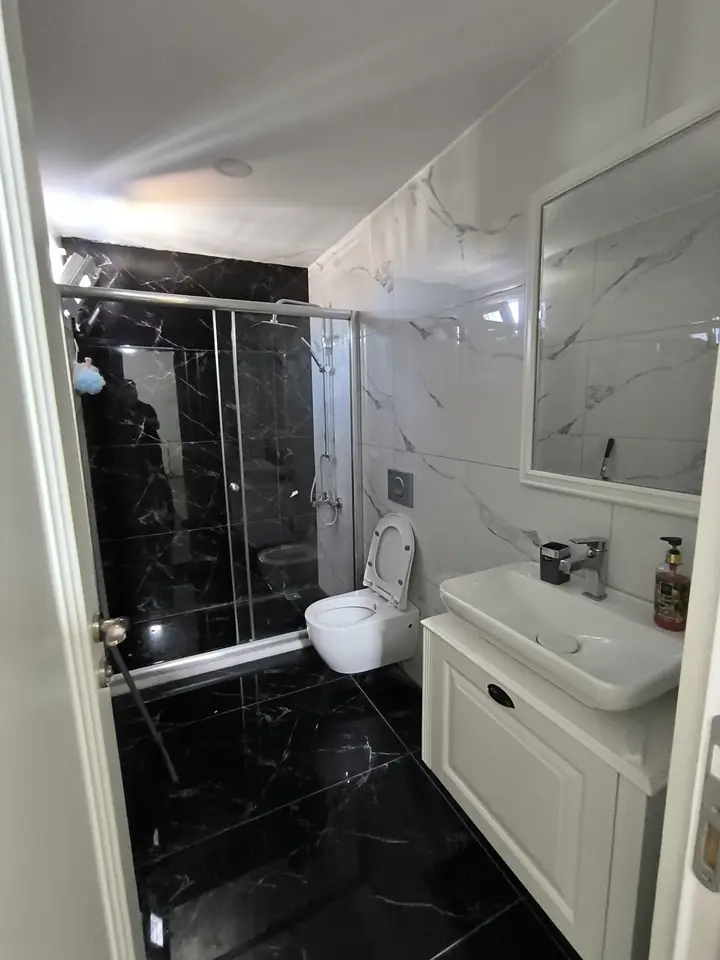 MRS GAYRİMENKULDEN YENİŞEHİR ÇİFTLİKKÖYDE 4+1 EŞYALI KAFA DAİRE - fotoğraf 3
