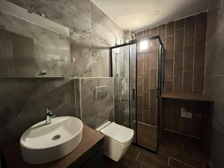 MRS GAYRİMENKUL ERDEMLİ TAPU CADDESİ ÜZERİ SATILIK BAHÇELİ 1+1