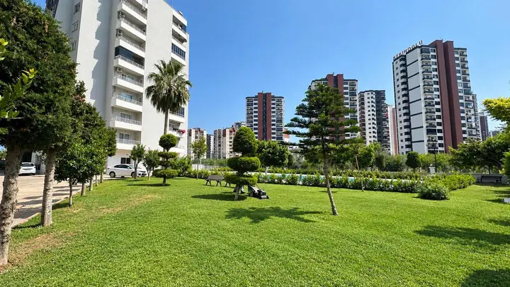 MEZİTLİ SOLİ CİVARI BAĞMSZ M. 195 m² NET HAVUZLU 3 CEPHESİ AÇIK