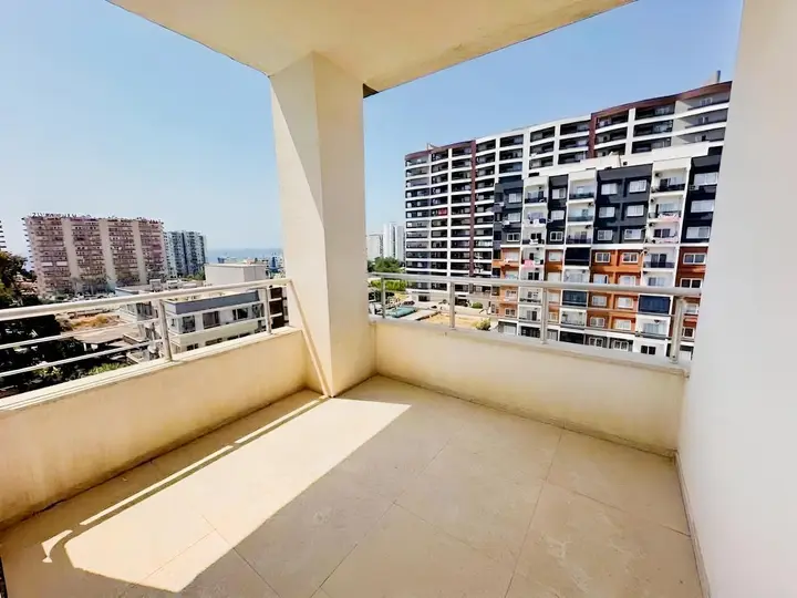 MRS'DEN TÖMÜK'TE 2+1 HAVUZLU DENİZE 250 METRE MERKEZDE 3 CEPHELİ - fotoğraf 3