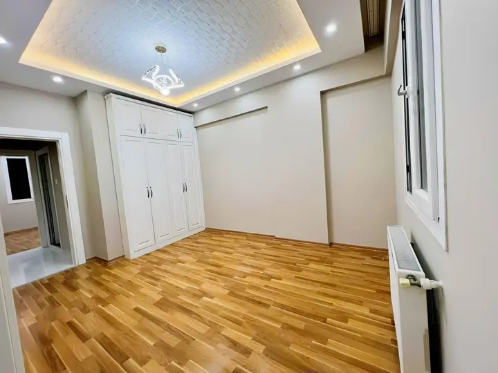 AKKENTTE SAYAPARKIN ÜSTÜNDE MUHTEŞEM KONUMLU FUL YAPILI DAİRE - fotoğraf 5